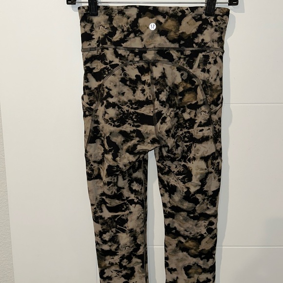 [Like New] Lululemon Invigorate High-Rise Tight 28" - Multi-Color - Picture 5 of 8